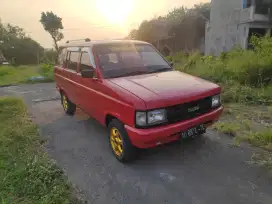 Dijual Isuzu panther 2.3 th 1993
