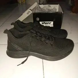 Jual sepatu kets