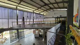 DISEWAKAN BANGUNAN RESTO MERR SEBRANG SUPERINDO