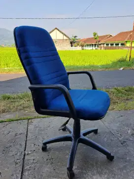 Kursi kantor hidrolis staf- direksi.