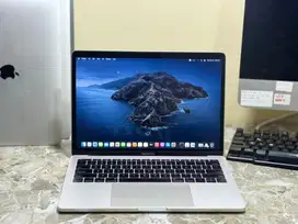 Macbook pro 2017 no tb i5 8/256 13inch