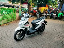 Honda Beat Deluxe 110cc PGM-FI Thn 2020