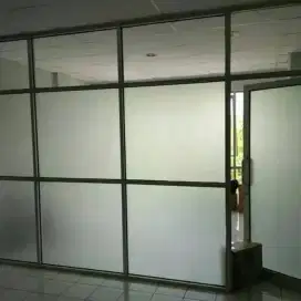 Sekat ruangan kantor