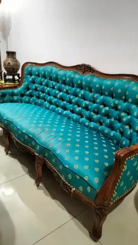 Set sofa ukir , sofa panjang + 2 sofa tunggal+ meja