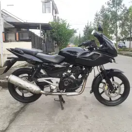 Bajaj Pulsar 220 Tangki 18 Literan Starter On lengkap motor siap pake