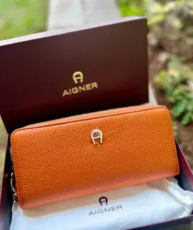 Dompet Aigner warna orange