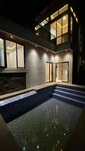 JUAL CEPAT RUMAH KOLAM RENANG MURAH