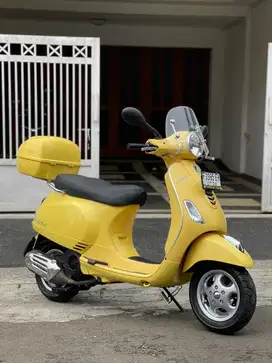 Vespa LX 125 IGET 2018 good condition plus aksesoris