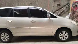 Inova g bensin 2010