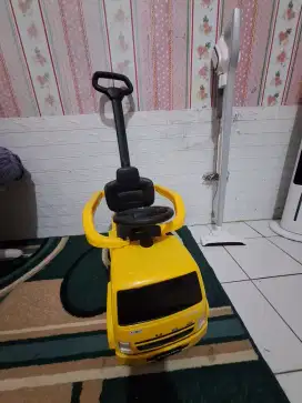 Mobil mainan baru 5bulan