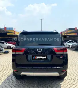 Toyota Land Cruiser 300 GR 2023/ 2024 KM 2rb ANTIK Toyota LC300 LC 300