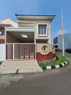 Rumah Baru, Bangunan Mandiri, Hook, 2 Lantai, di Cluster Banjar Wijaya