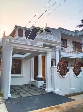 RUMAH FULL RENOV DAN KOLAM RENANG