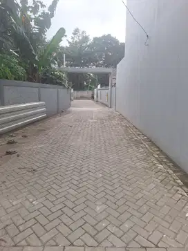 RUMAH STRATEGIS 100 METER JALAN RAYA BOGOR. CUMA DGN CICILAN PERTAMA