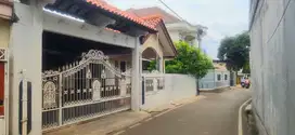 Rumah lubang Buaya, Cipayung. Dalam Komplek - NEGO sd DEAL
