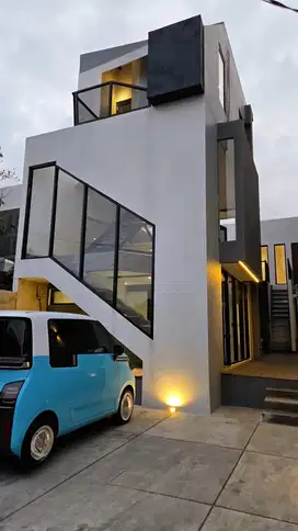 SIAP HUNI, ADA PRIVATE POOL. Rumah Dijual Sawah Lama - Ciputat Timur