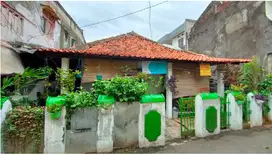 Jual rumah 200 meter ke sekolah prancis  di cipete selatan
