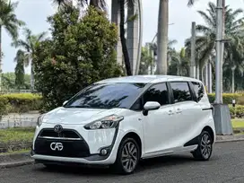 Sienta V at 2016/Sienta V matic automatic putih 2016