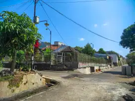 BU Tanah SHM 439 m² Gasebo Kolam Ikan Sumurejo Gunungpati Semarang