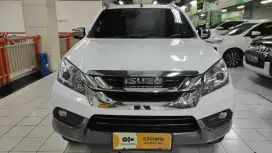 Isuzu MUX 2.5 Solar 2014 KM. 139rb warna Putih Metik