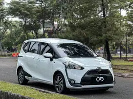 Sienta V at 2016/Sienta V matic automatic putih 2016