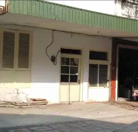 Rumah Tengah Kota Kapasan One Gate Gembong Sayuran