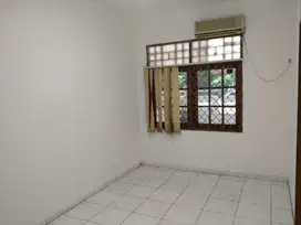 DISEWA RUMAH 7 X 15 TABANAS 1,5 LANTAI MURAH