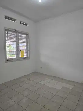 Dijual Rumah Minimalis Modern Di Area Exlusive Kota Baru Parahayangan