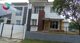 Disewakan rumah hoek 2 lantai siap huni di bukit golf