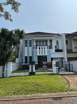 Disewakan  Rumah Rapih Semi Furnished  Delatinos BSD city