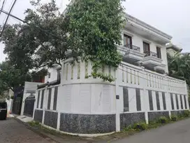 SEWA RUMAH CILANDAK BARAT JAKARTA SELATAN – Belakang CITOS