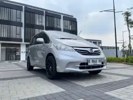 HONDA FREED SD 2013