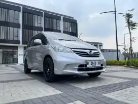 HONDA FREED SD 2013