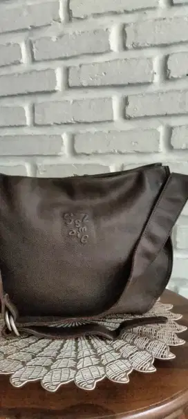 Tas selempang coklat