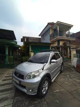 Toyota rush 2011 tipe G manul