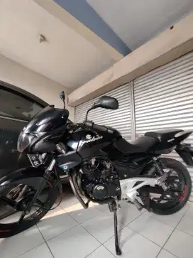 Bajaj pulsar 200cc Starter on mulus orian simpanan motor siap pake