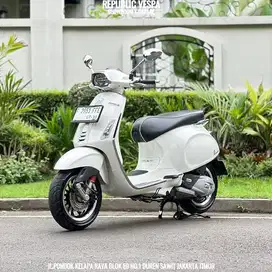 PIAGGIO VESPA SPRINT 150 IGET ABS LED TAHUN 2020 PERFECT CONDITION