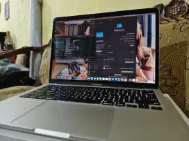 macbook pro 2020 8/256 mulus