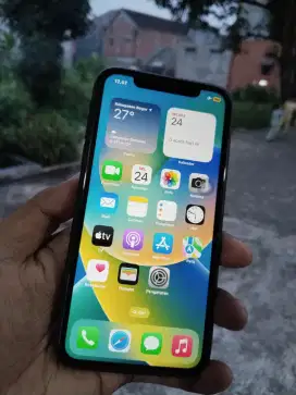 Apple iPhone 11 128GB Garansi resmi iBox Barang mulus tidak ada cacat