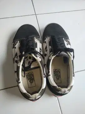 Sepatu Vans Size 42