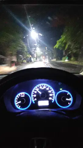 Jasa driver mobil manual matic harian