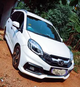 Over kredit Honda Mobilio RS 2015 Rs At