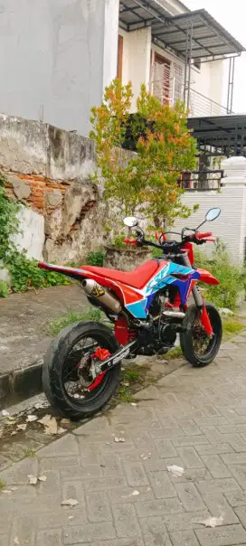 Honda CRF 150, Modif supermoto