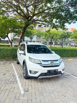 Dijual Cepat! Honda BR-V E CVT 2016 - Pribadi & Siap Pakai