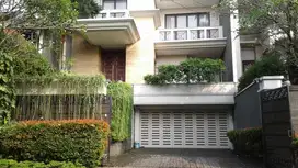 Dijual Rumah di Kebayoran Baru Jakarta Selatan