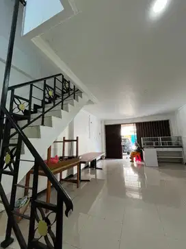 Dijual / Disewakan Ruko Central Niaga Bulevar Hijau Harapan Indah
