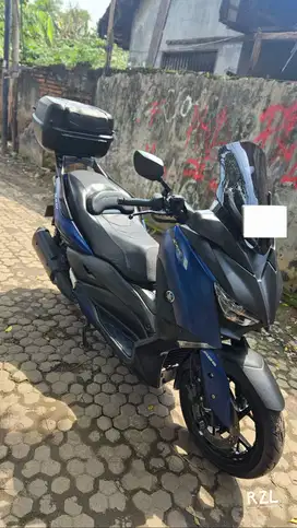YAMAHA XMAX 2020 BIRU