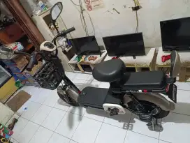 Sepeda Listrik Genio Orby 1.0