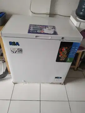 Frezer box merk RSA 210 ltr