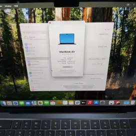 MacBook Air M3 13 inch 16GB 256GB Second iBox Like New
